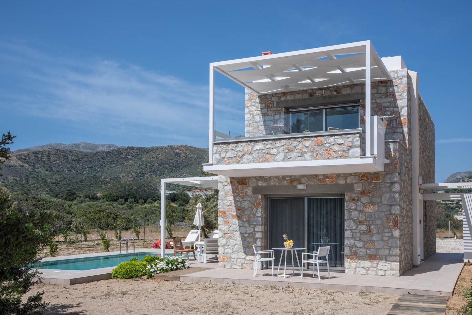 Cedar Bay Beachside Villas Palaiochora Exterior foto